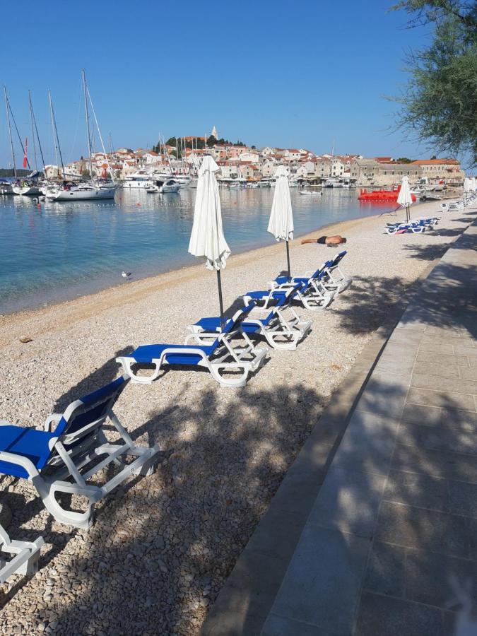 -Villa Sjor -Primosten-Apartmani- Has 2 Large Apartments And 2 Smaller Ones -Primosten Lokvice 6 Esterno foto