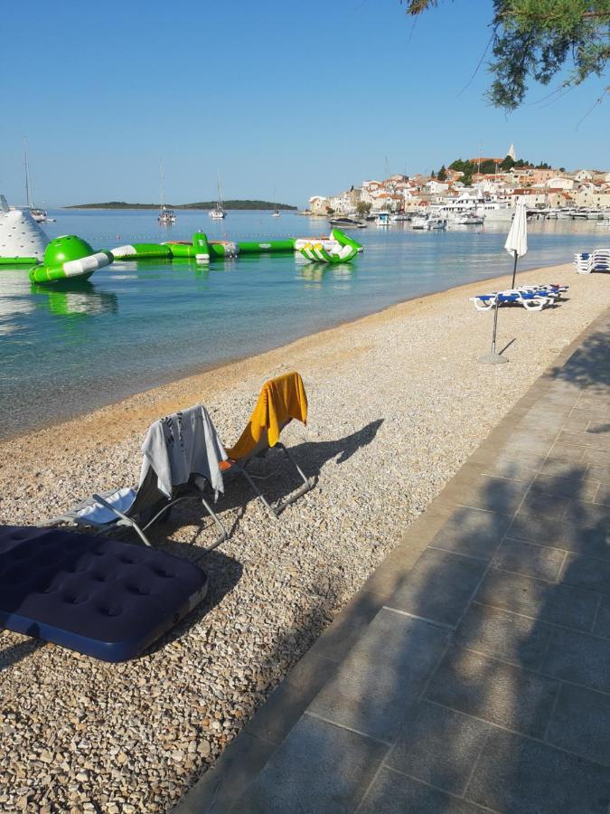 -Villa Sjor -Primosten-Apartmani- Has 2 Large Apartments And 2 Smaller Ones -Primosten Lokvice 6 Esterno foto