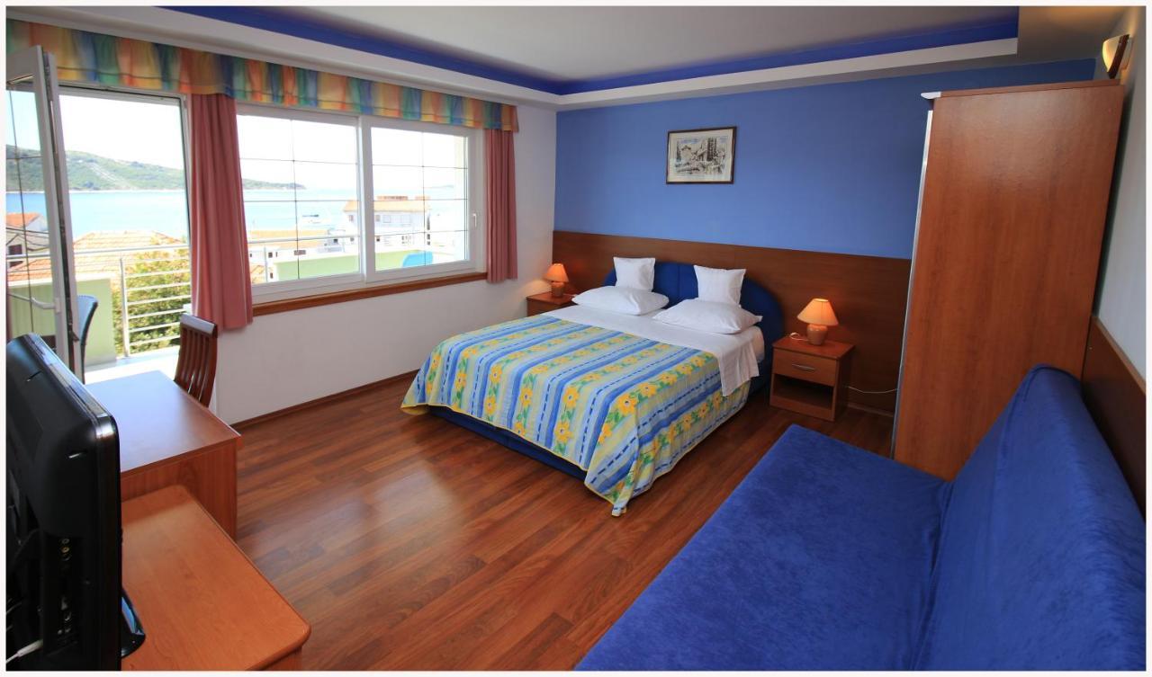 -Villa Sjor -Primosten-Apartmani- Has 2 Large Apartments And 2 Smaller Ones -Primosten Lokvice 6 Esterno foto